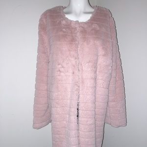 🛍Host Pic🛍Yay🧥Newdance Baby Pink Faux Fur Coat